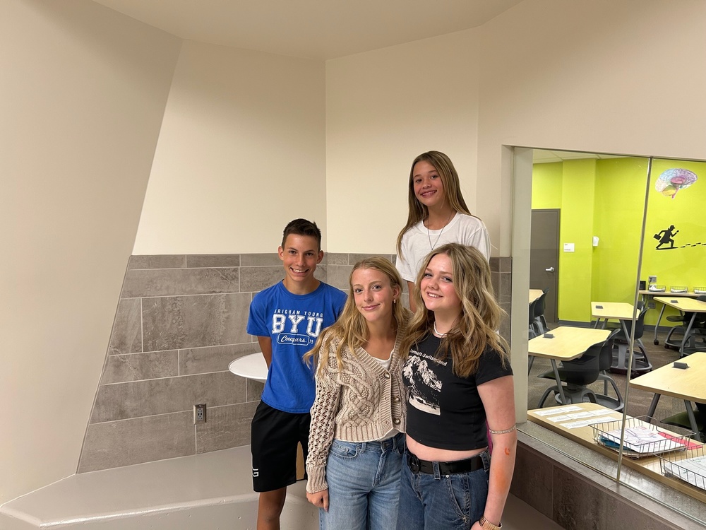 Represented were both Boys and Girls Cross Country: Stephen Petersen and Dorothy Cox Girls Tennis: Naomi Wright Student Council: Anna Traeger 