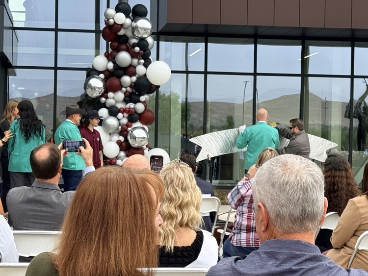 ribbon cutting at MTEC
