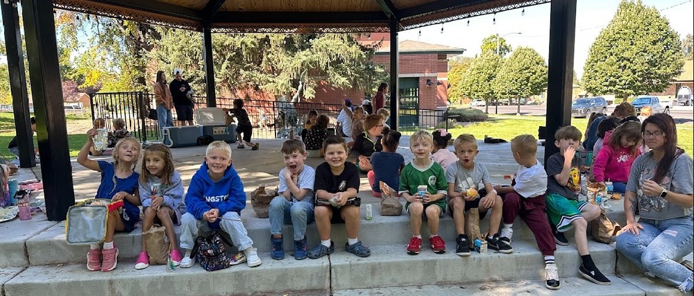 First grade exploring Springville