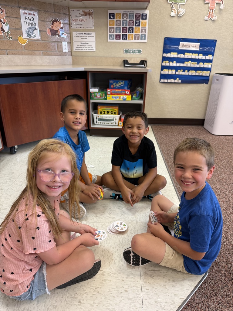 1st grade students playing a game.