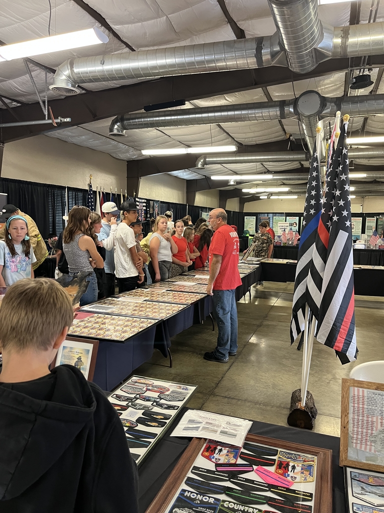 Students at 9/11 exhibit. 