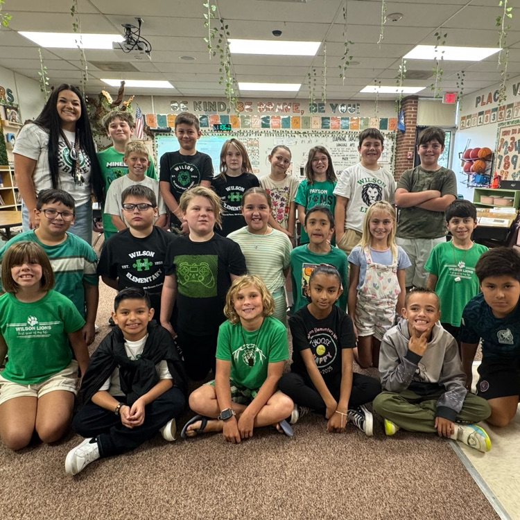 Mrs.Bahr’s fourth grade class won Spirit Friday! We love seeing our students wearing our school colors every Friday! Way to go fourth graders!