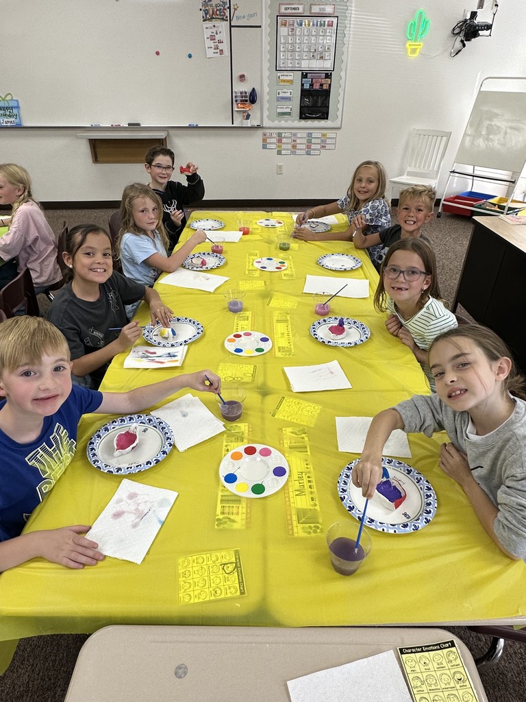 2nd  grade making candles
