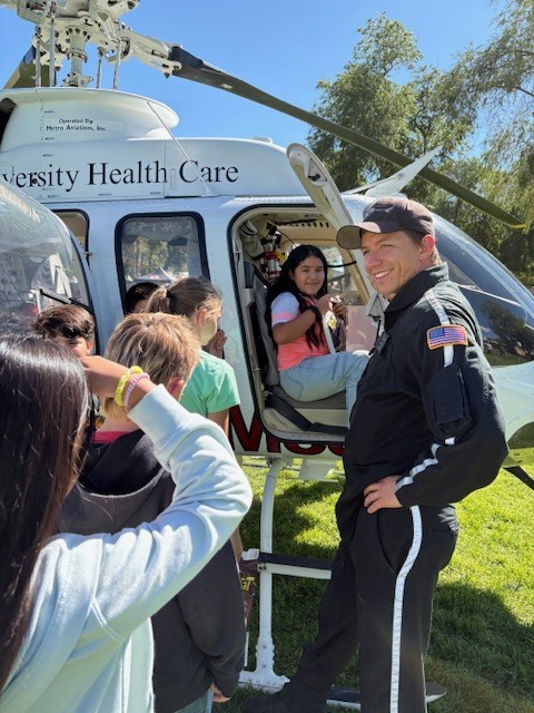 Students visting Air Med