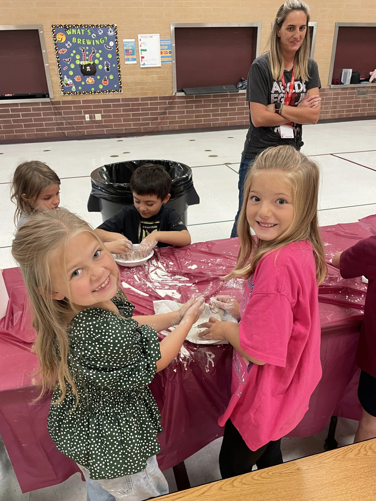 students making oobleck