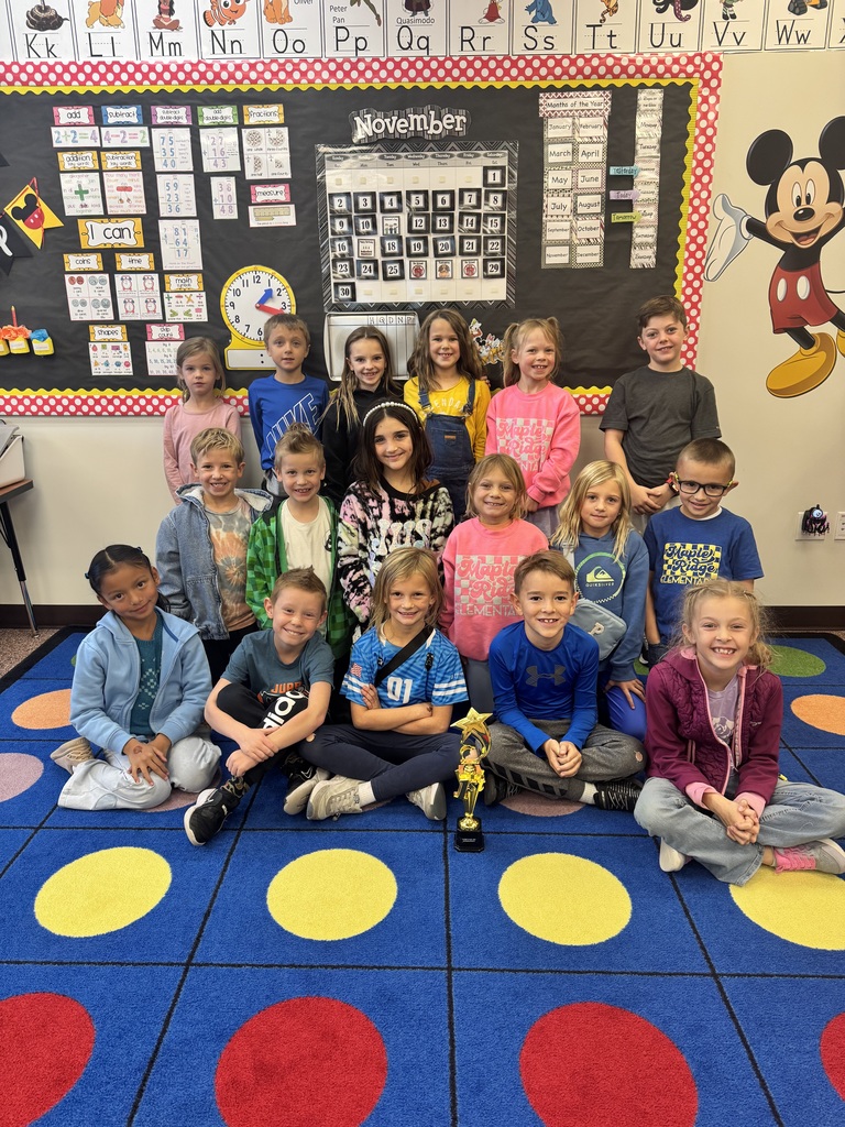 Ms. Spencer's second graders dressed in their Maple Ridge gear.