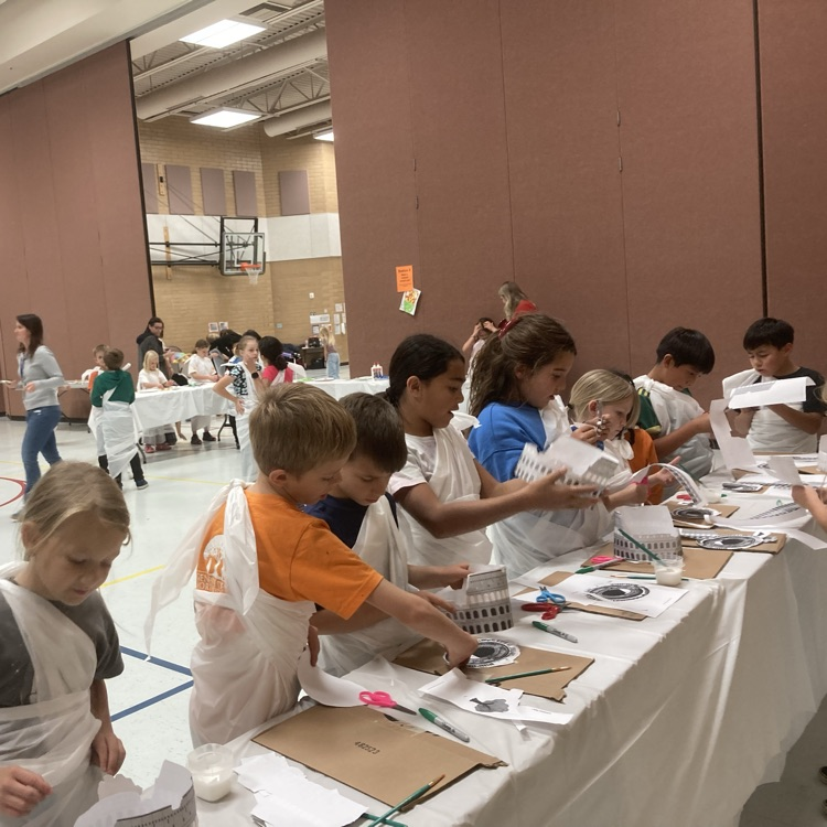 students creating the Roman coliseum 