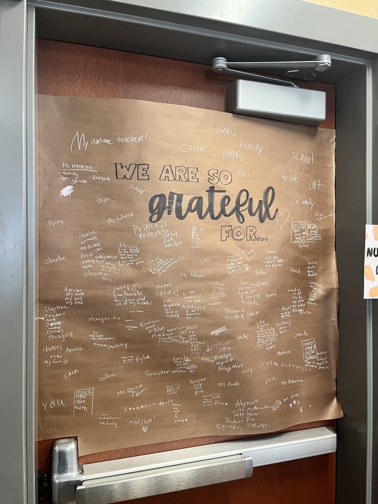 picture of the thankful board in the fifth grade classroom