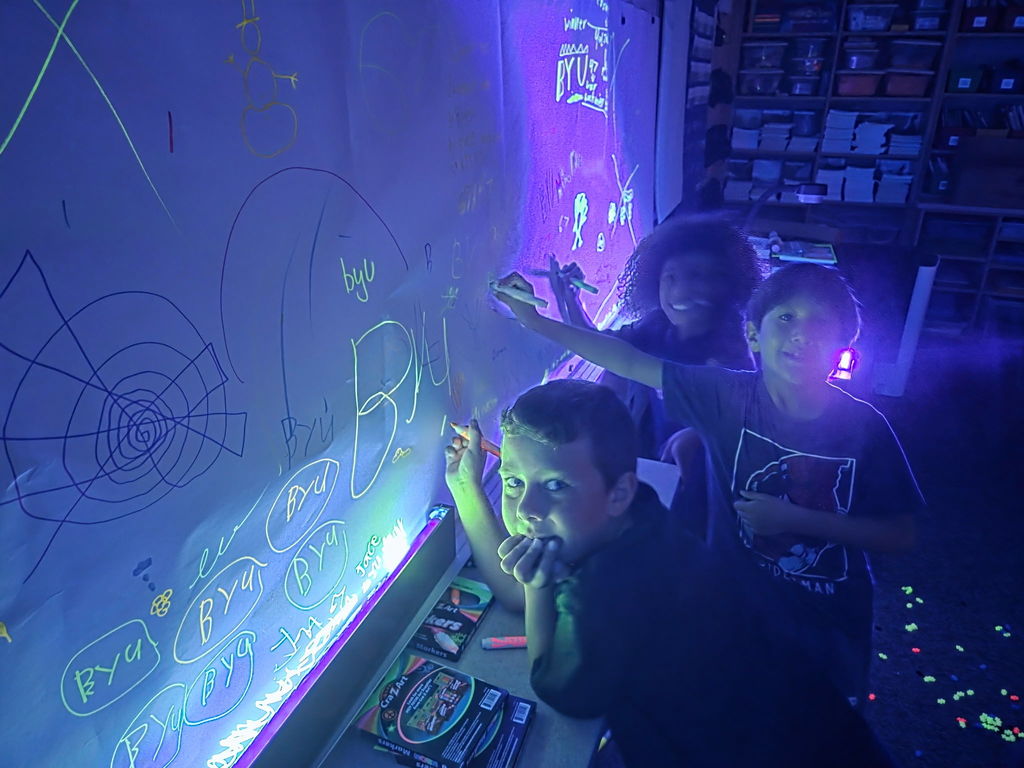 Third grade is currently studying light and sound in CKLA, and Mrs. Nixon’s class had a blast this Friday with some hands-on learning! Students explored shadows, color, light, and all things that glow—it was an exciting way to bring their learning to life.