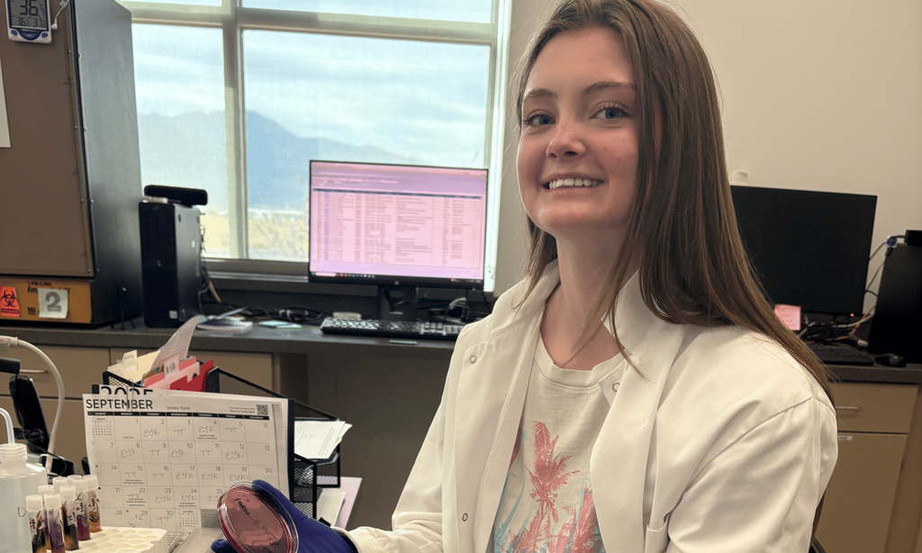 Olivia Laing, VEet Diagnostic Lab Intern