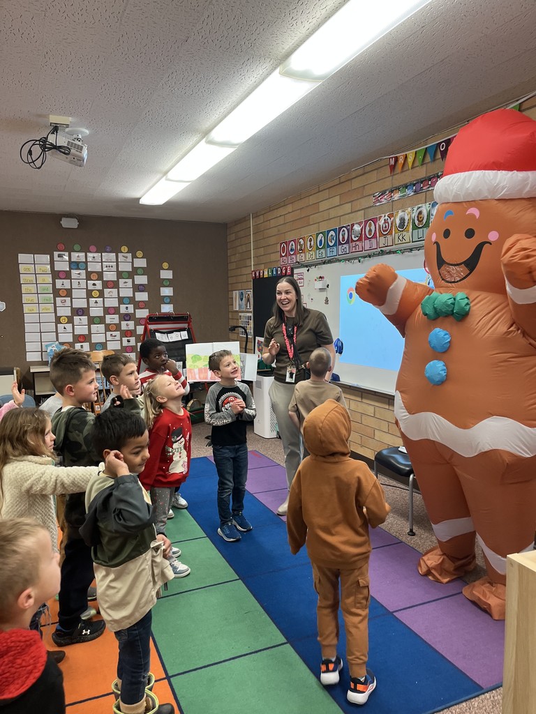 gingerbread man visits kindergarten