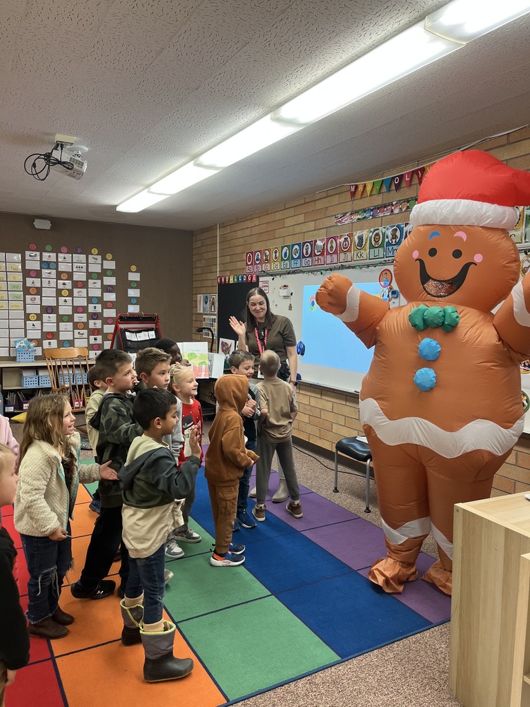 gingerbread man visits kindergarten