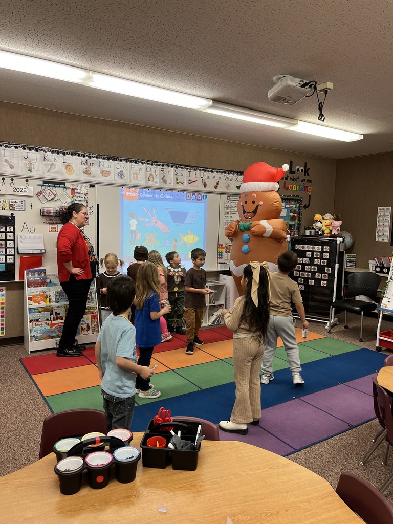 gingerbread man visits kindergarten