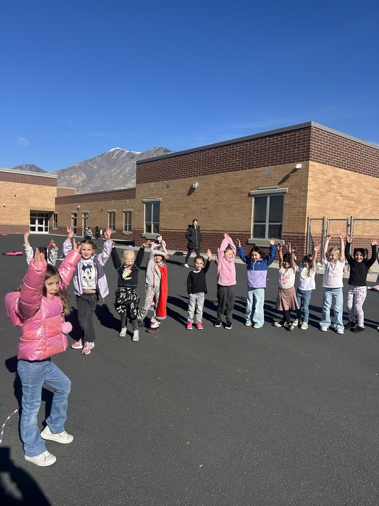 kindergarteners jumping