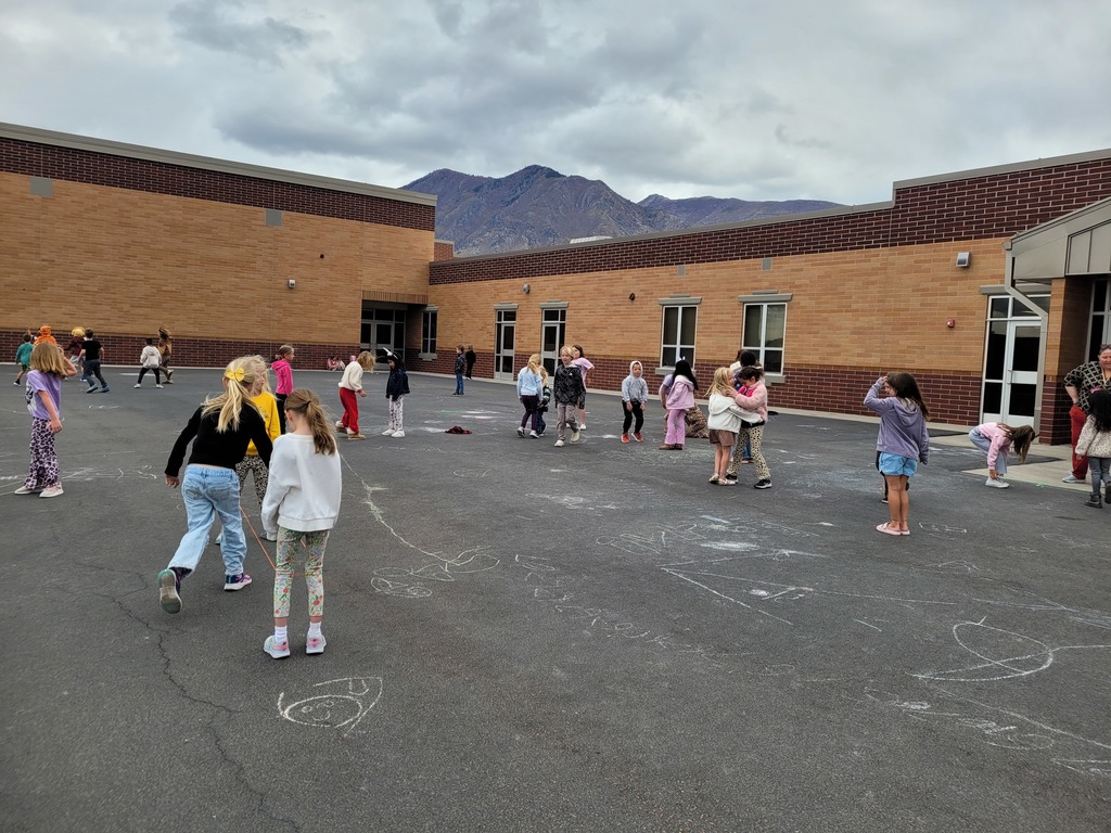 students jump roping 