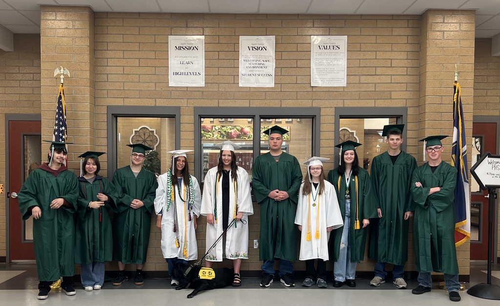 Apple Valley Elem graduating alumni