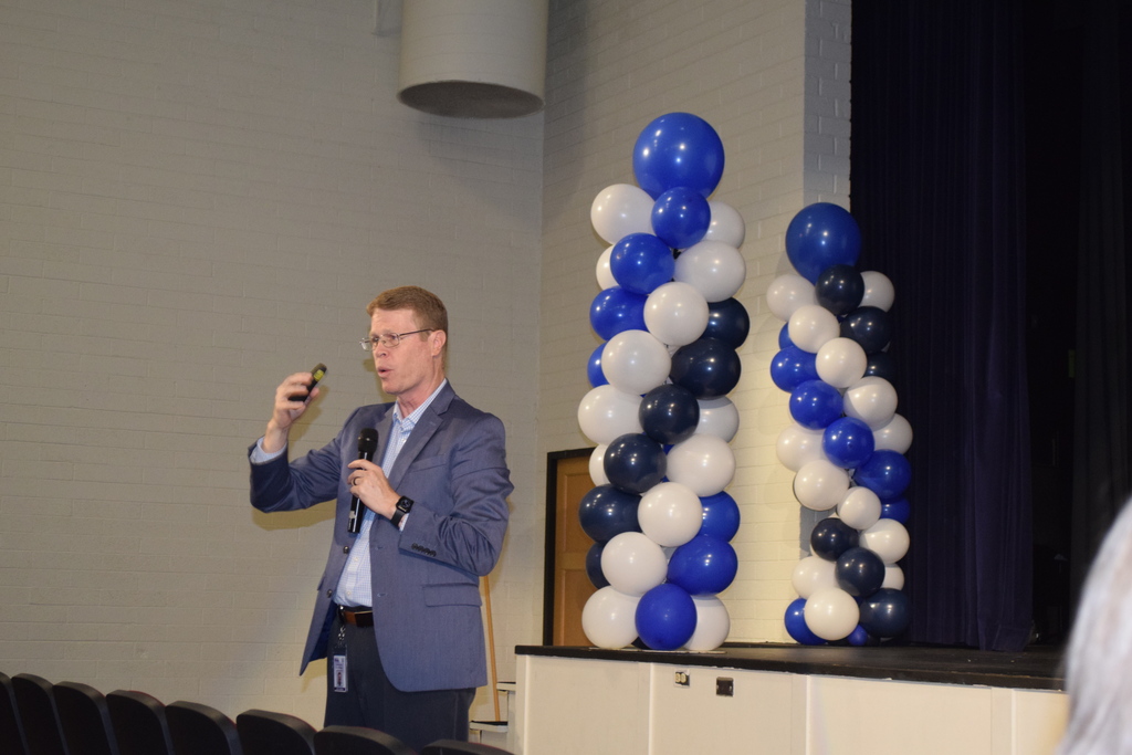 Superintendent Nielsen talking with New Teachers