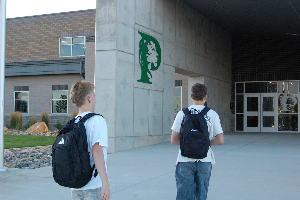 Students walking into school