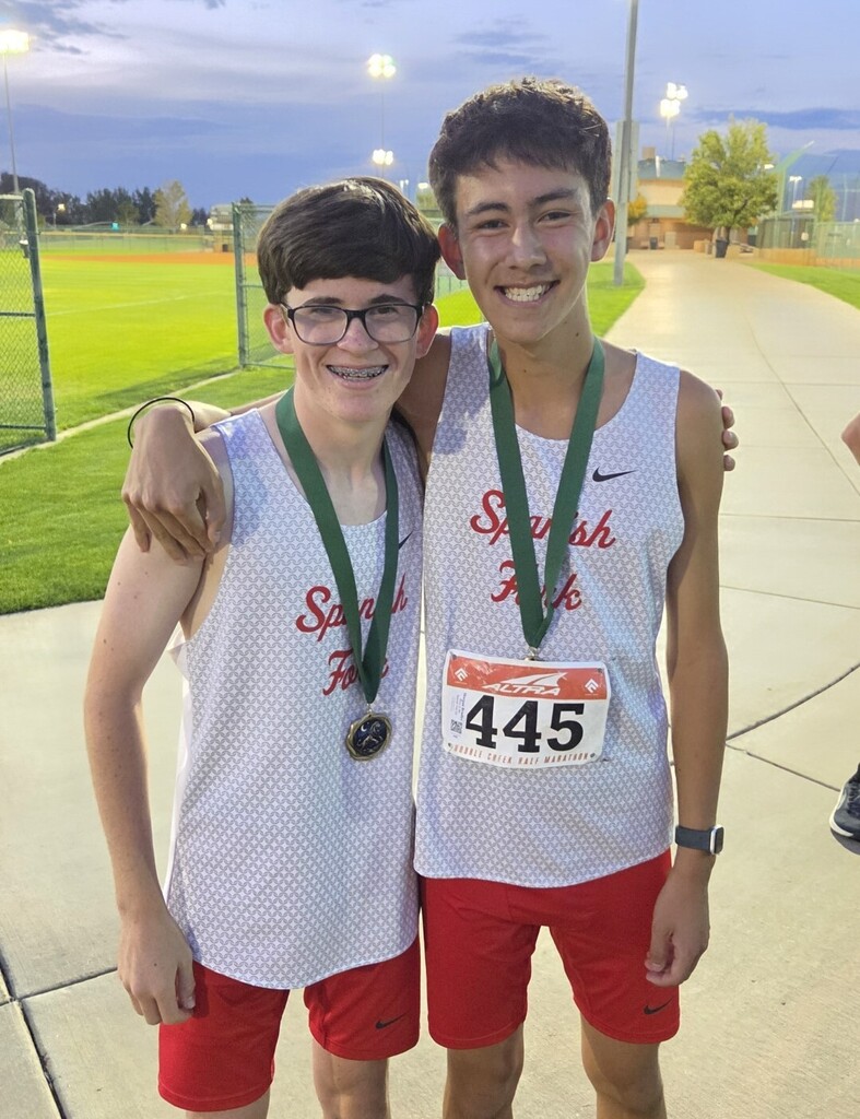 2 medalists for the Boys cross country team
