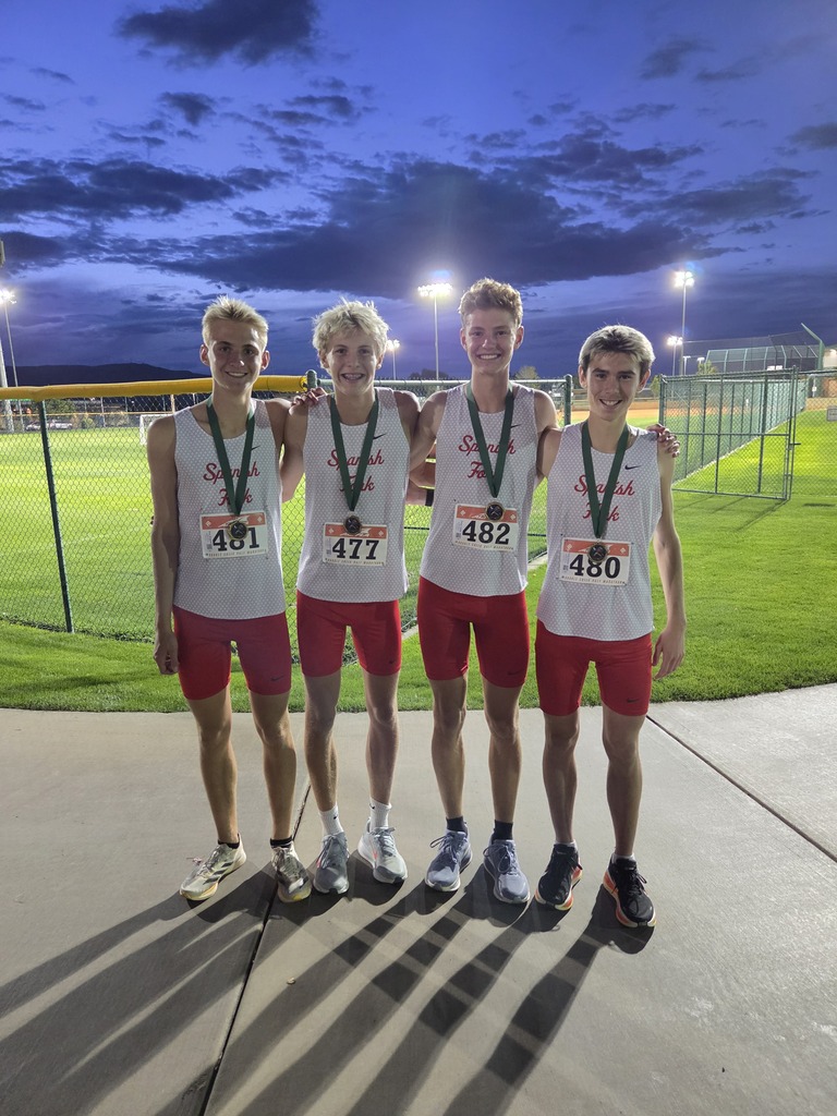 Varsity boys had 4 medalists.