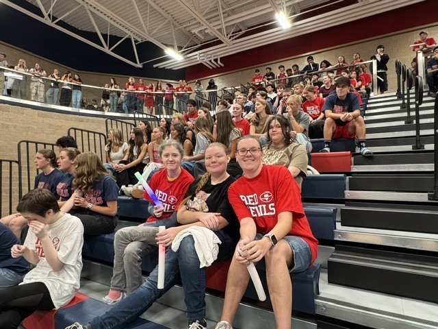 Students wearing spirit shirts