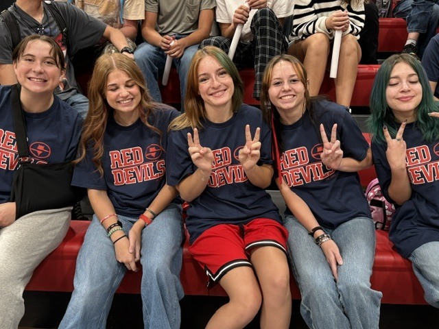 Students wearing spirit shirts