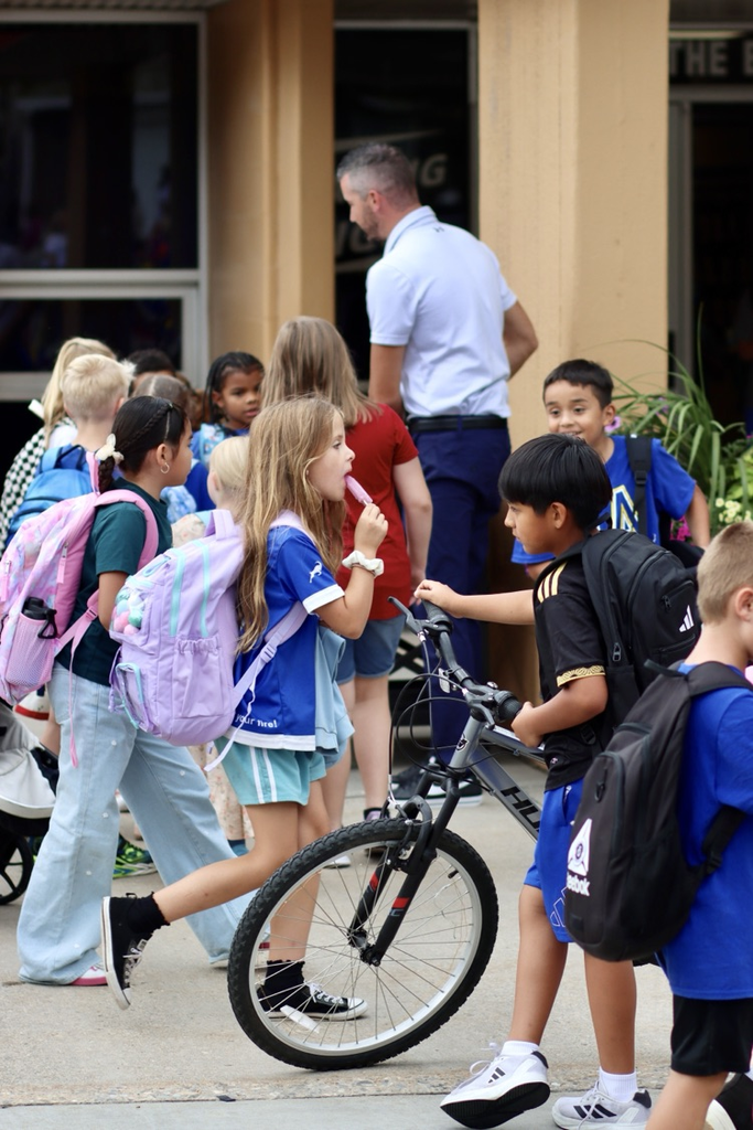 Students take their popsicles on the go  