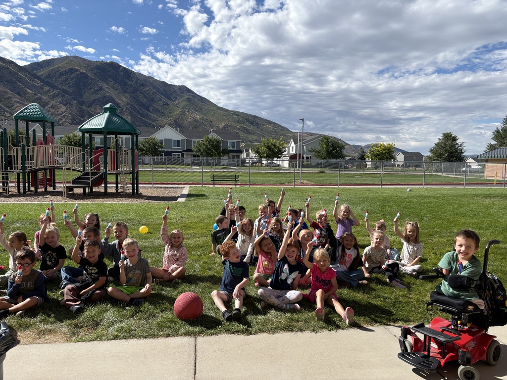 kindergartners eating popsicles