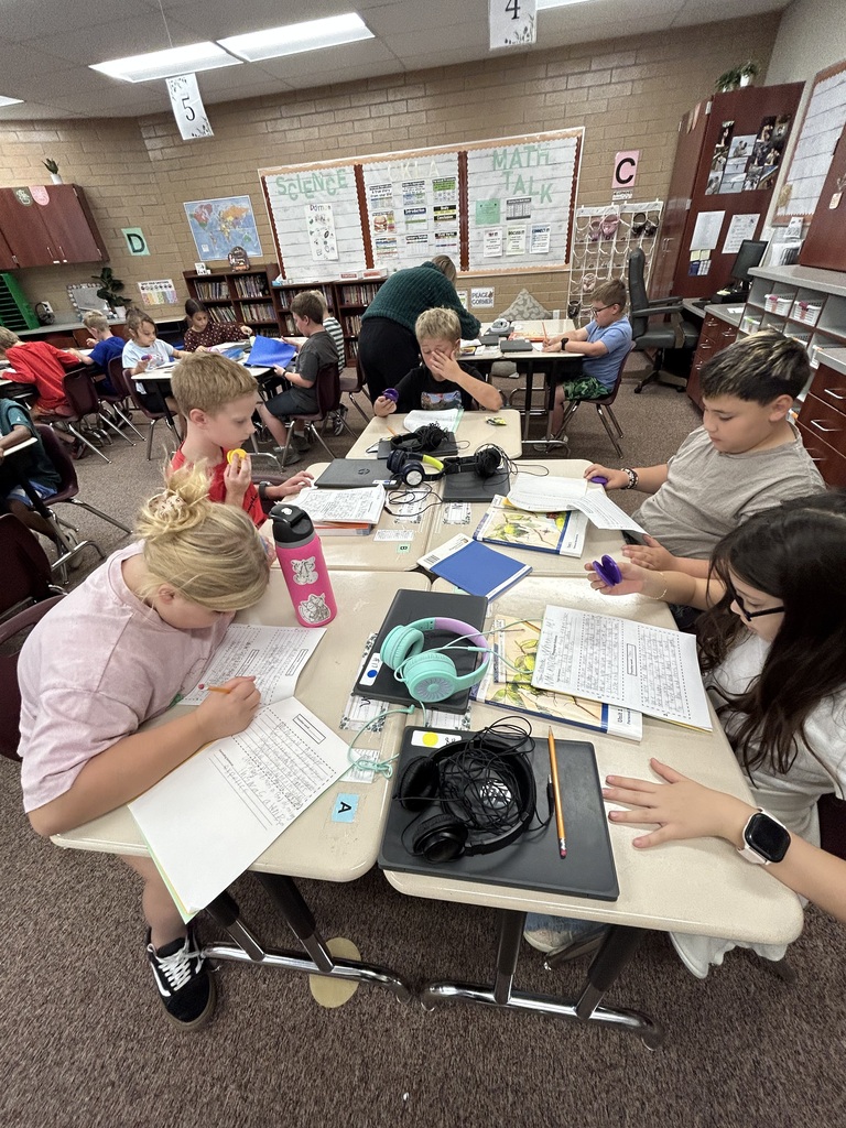 students working with castanets