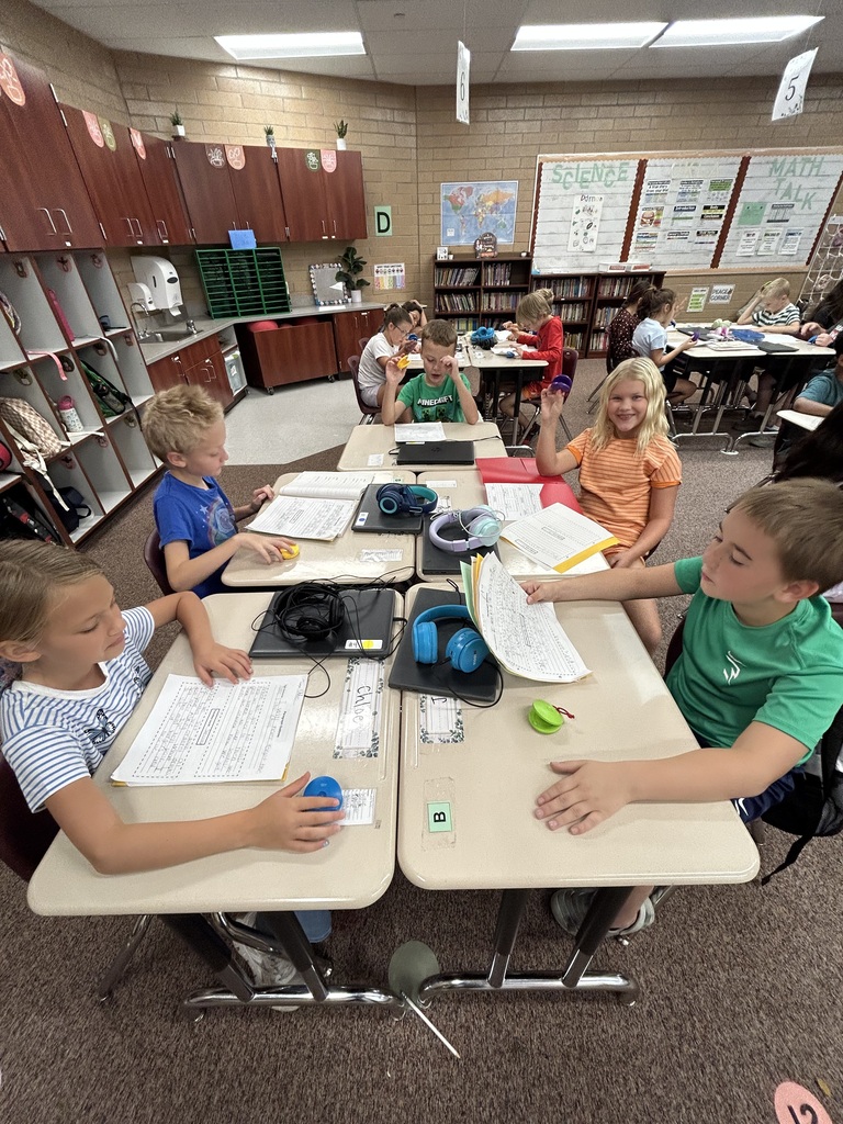 students working with castanets