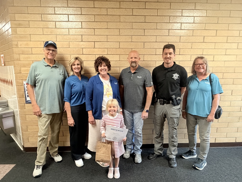 September Kindness Students Standing with Salem City Council. 