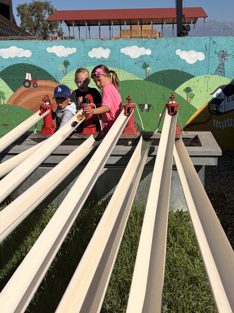 Kindergarten Field Trip to Glen Rays Pumpkin Patch