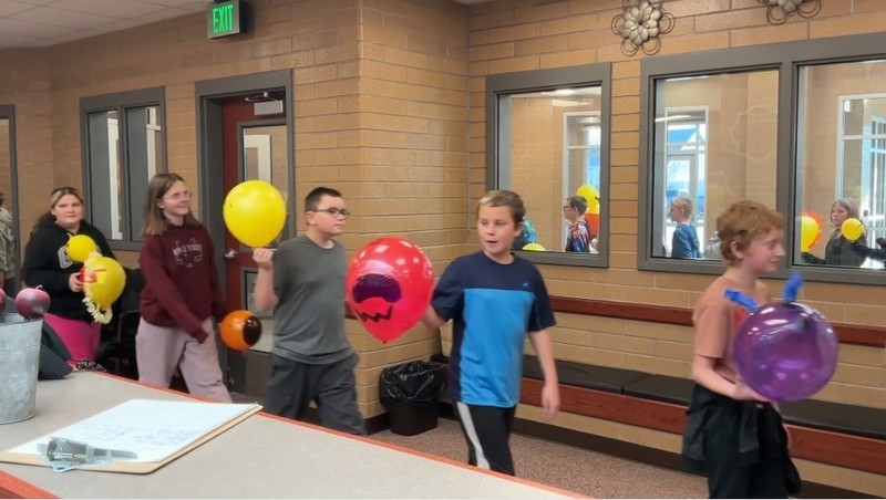 5th grade balloon parade