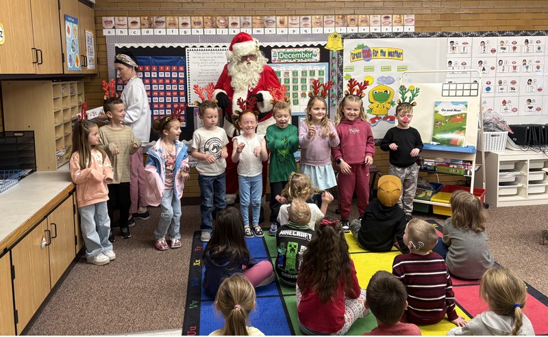 Santa Visits Brockbank