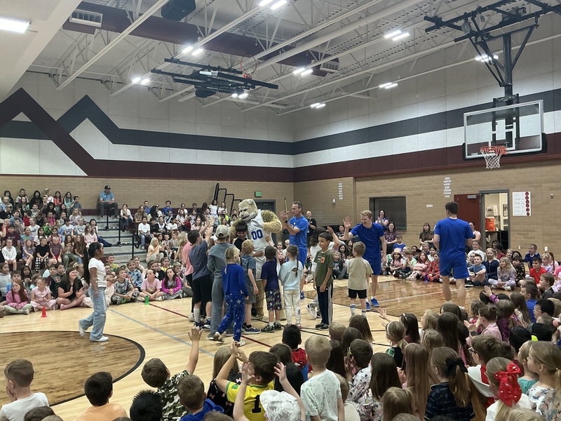 BYU Dunk team assembly