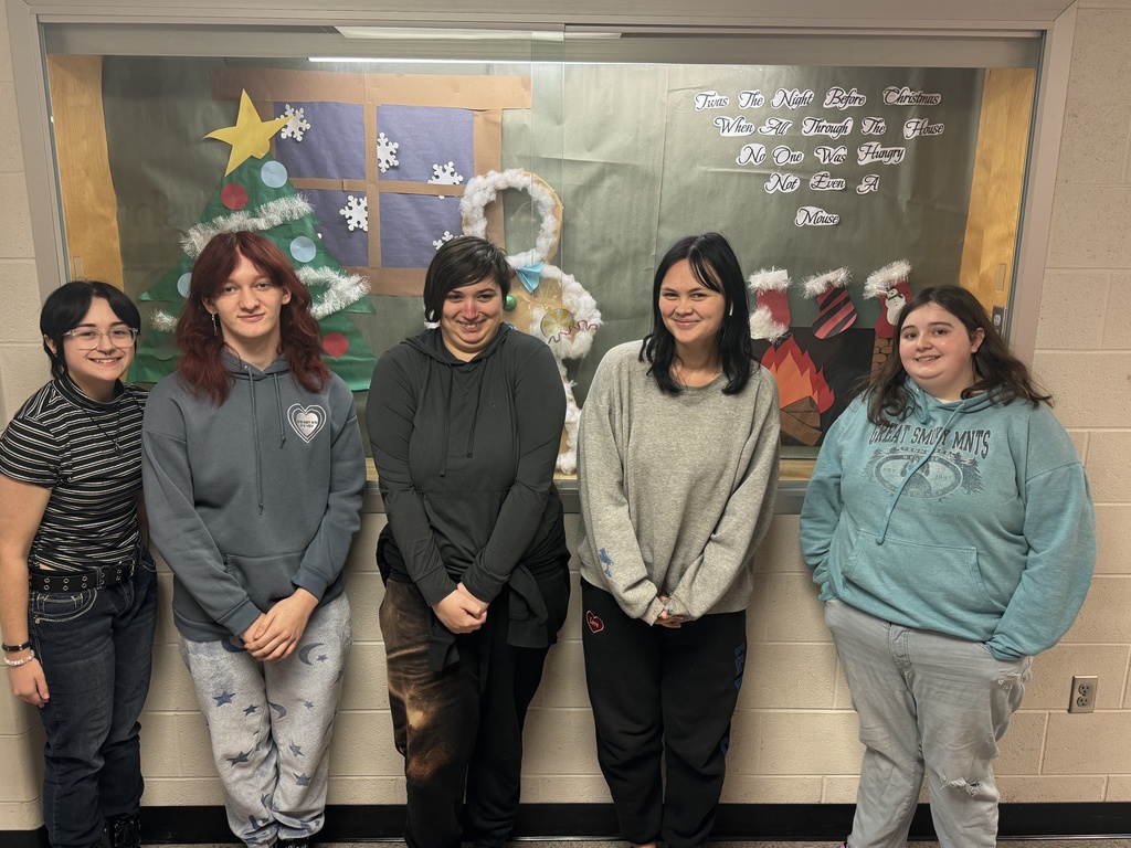 JAG Club students were awarded $200 for winning the "Elfie Selfie" Contest