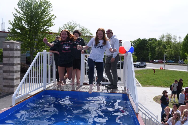 girls plunge