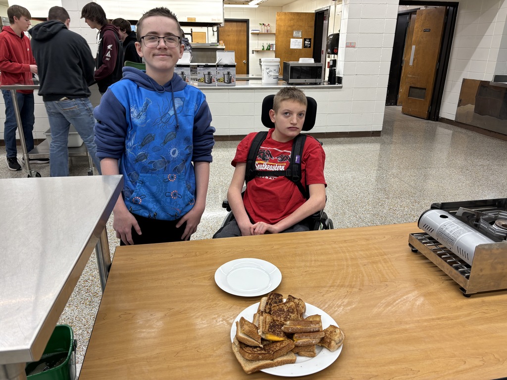 Mrs. Schmitt said that she had two sections of Foods II this semester that were full with 24 students in each class! The first unit we learned about Vegetarian foods. The students said, "Uugh, we don't want to eat vegetarian food!" After our labs the comments were, "Hey, this tasted pretty good. I like this!" Many vegetarian dishes were made: pizza, mac & cheese from scratch, salads, quesadillas, ranch-veggie roll up, vegetarian lasagna, grilled cheese sandwiches, fettuccine alfredo; just to name a few. 