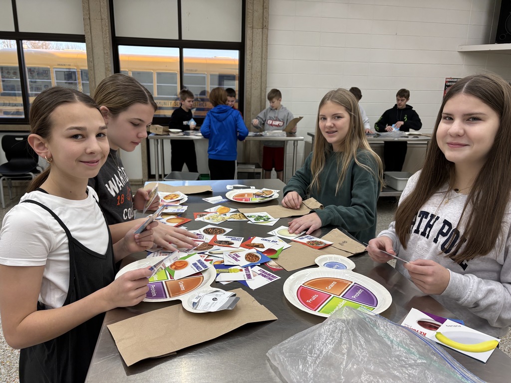 7th Grade FCS has two new sections this semester for exploratory classes. They have been learning about healthy (everyday) and unhealthy (once in a while) food choices. We also just covered kitchen safety. 