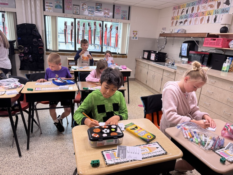 Today 2nd graders in Mrs.Conway's class enjoyed a visit from the Chickasaw County Farm Bureau's Agriculture in the Classroom Educator!