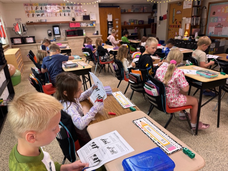 Today 2nd graders in Mrs.Conway's class enjoyed a visit from the Chickasaw County Farm Bureau's Agriculture in the Classroom Educator!