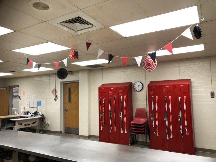 New Hampton Elementary is showing off their Chickasaw Spirit during Homecoming Week! Go Chickasaws!