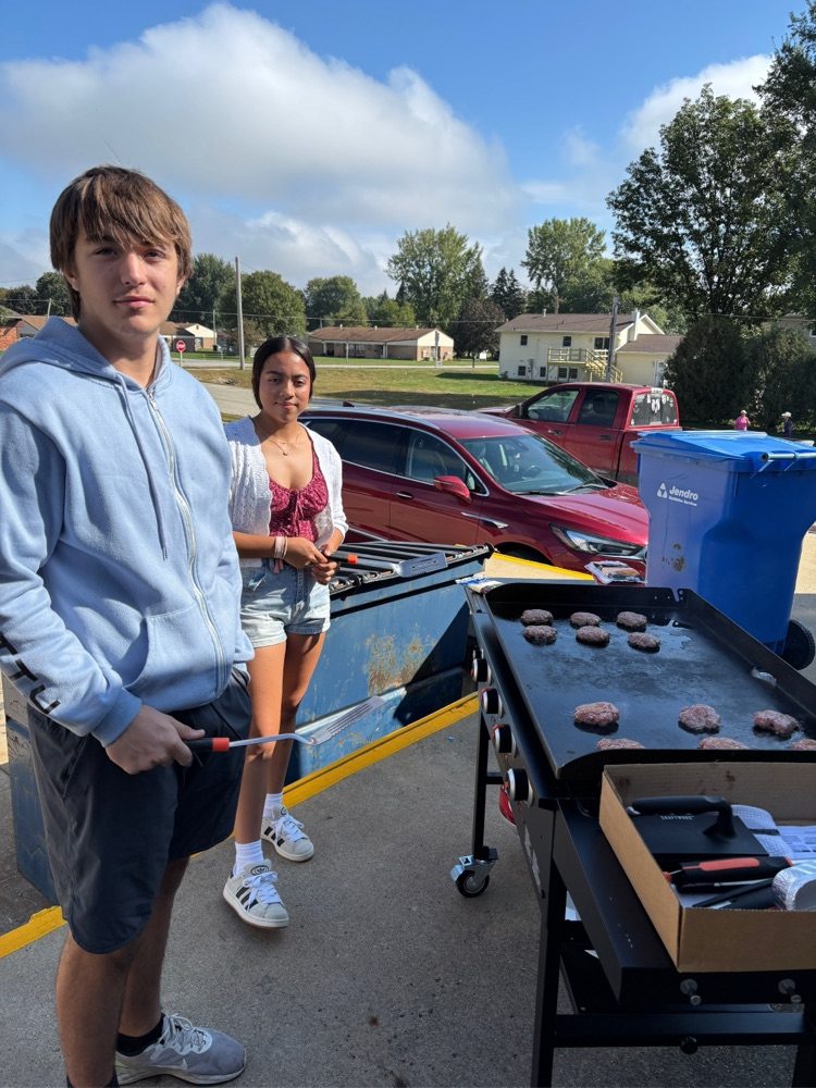Foods II was grilling for greatness today making their sliders for our beef unit. OMG they were delicious! One had sauteed onions, mushrooms, green peppers, and pepper jack cheese. T