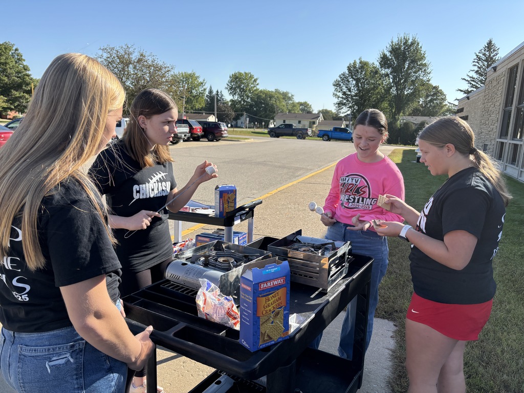 3rd and 6th period Foods One did a lab just for fun to end Homecoming Week. Students rolled out the carts to cook outside making S'mores! They enjoyed it and that way students didn't set off any smoke detectors from the burning marshmallows!!