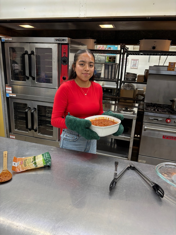 To end our Beef Unit in Foods II the students were given a ground beef challenge.