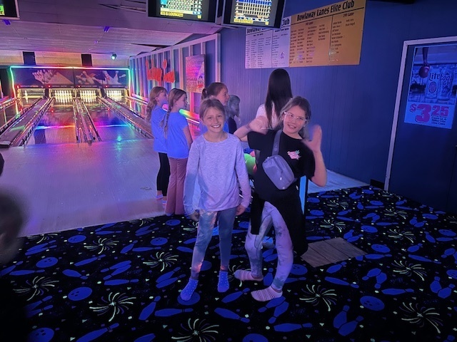 🎉 Our 4th graders had a blast at their PBIS First Quarter Reward Party! 🎉 This fun celebration was made possible thanks to our Elementary Raffle and everyone who supports it. Your contributions help us recognize students for showing positive behavior and making great choices all quarter long! ❤️🖤