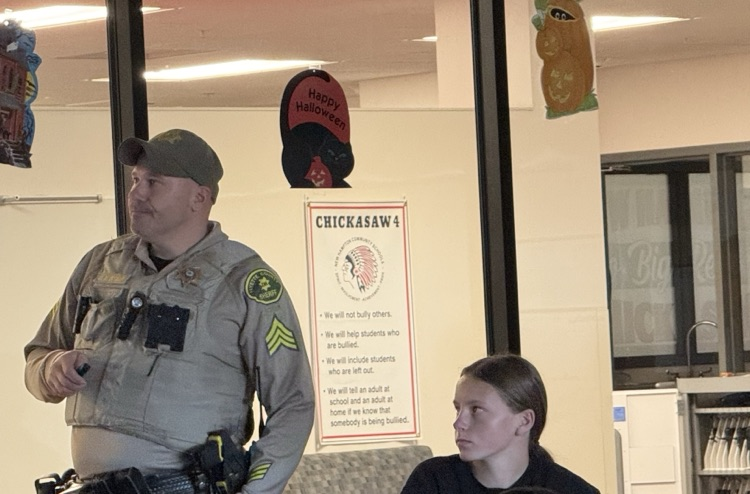 Fayette County Sheriff’s Sgt Chris Schveiger joined our 7th and 8th graders for a conversation about decision making, cyber bullying, and drug awareness in support of Red Ribbon Week. 