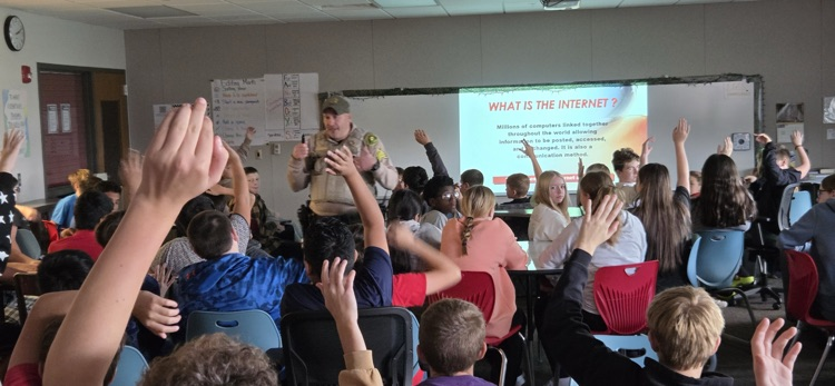 Chris Schveiger from the Fayette County Sheriff's Department came to speak to our 7th and 8th grade students for Red Ribbon Week.