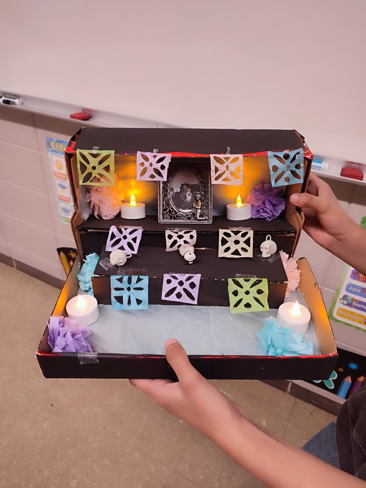 Last week, Spanish II students made Shoe Box Mini Altars to celebrate Día de Muertos through art and culture. 🌼