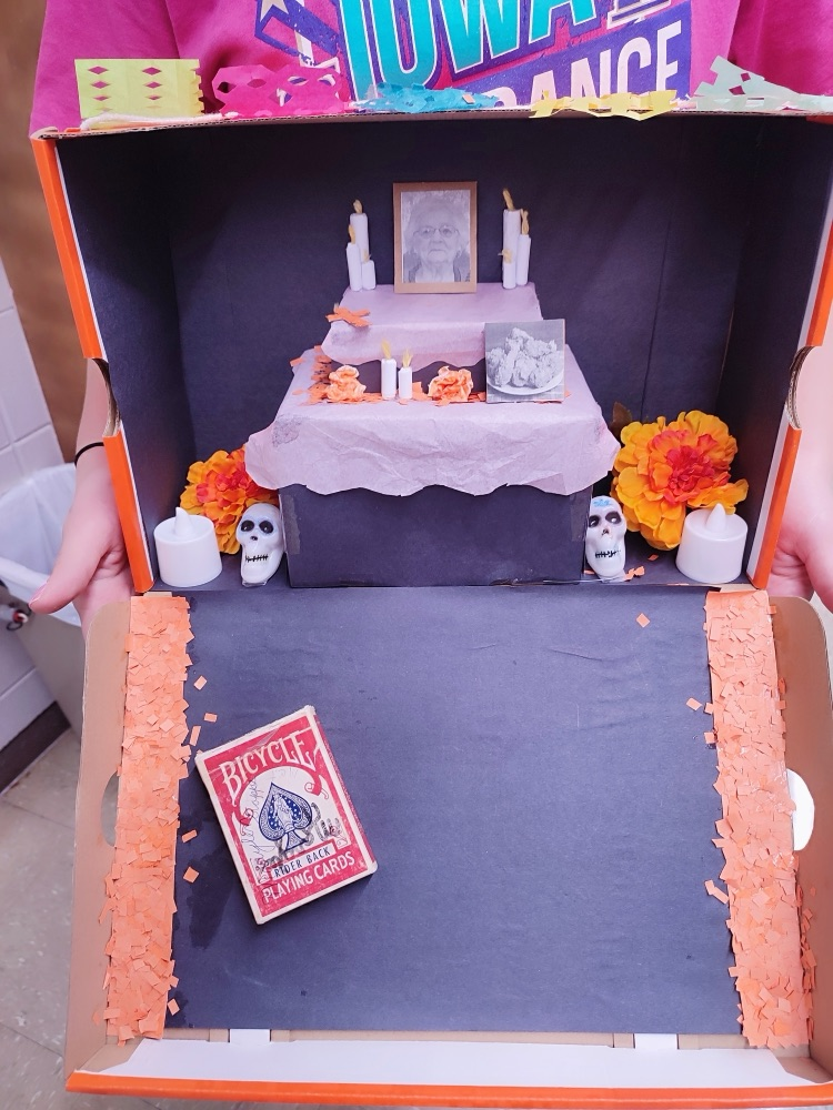 Last week, Spanish II students made Shoe Box Mini Altars to celebrate Día de Muertos through art and culture. 🌼